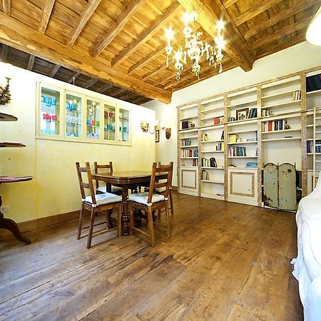 Charming Trastevere Apartment Рим Экстерьер фото